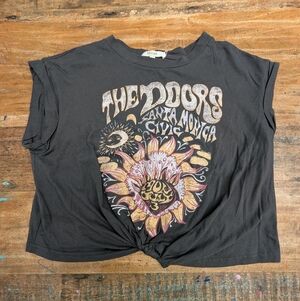 Micas The Doors Band Graphic Half Tee Gray Women’s Cropped T-Shirt w/ Front Knot